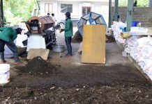 Catur Kwero Sedana Pecatu Mengolah Sampah Organik Dengan EM4