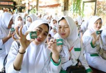 Siswa SMK Jateng Terima Cinderamata Balsem Bokashi