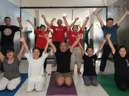 Putu Novianti Latih Karyawan Pak Oles Yoga Kundalini