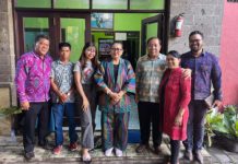 KPID Bali-Nyonya Putri Koster Bincang Santai di Radio Hexon Bengkel