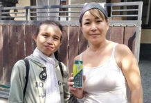 Nyonya Mano Gunakan Minyak Bokashi Atasi Keluhan Sakit Pinggang