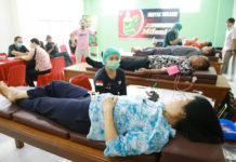 Karyawan Dan Warga Denpasar Ikuti Donor Darah Pak Oles