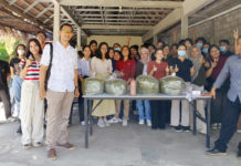 Seminar Nasional Minpro Vetholic, Praktek Buat Ransum Sapi Sentuhan EM4