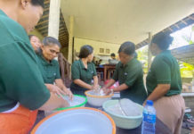 Peternak Di Jembrana Dibantu Dengan Inovasi Pakan Fermentasi Berbahan Limbah Minyak Kelapa