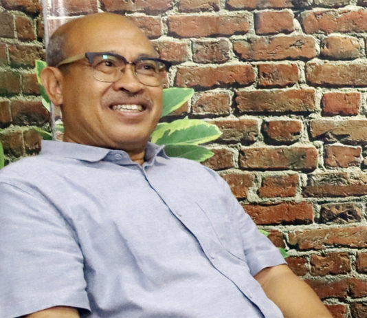 Pak Oles: Banyak Orang Gagal karena Tidak Mendengar dengan Benar