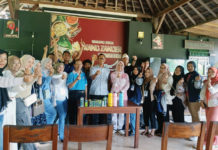 Mahasiswa IAI Tulang Bawang Lampung KKL Ke Pak Oles