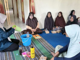 MMD UB Gelar Sosialisasi POC Dari Cangkang Telur Sentuhan EM4 di Desa Pasirian