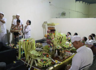 Usada Pak Oles Gelar Upacara Melaspas dan Penyucian Bangunan Suci di Hari Bude Wage Langkir