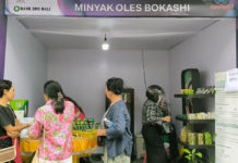 Minyak Oles Bokashi “Sapa” Pengunjung Denfest, Tawarkan Diskon 20 Persen