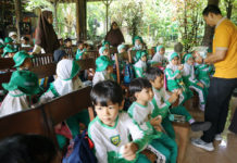 Edukasi TOGA Sejak Dini Di POGS, Siswa Paud Dapatkan Minyak Bokashi