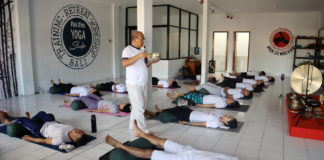 Sound Healing di Yoga Pak Oles Studio, Pak Oles: Getaran Suara Mampu Menyeimbangkan Energi Tubuh