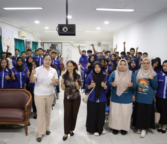 Teknik Pemasaran Pak Oles Menginspirasi Siswa SMK Pancasila 4 Baturetno Wonogiri-Jawa Tengah