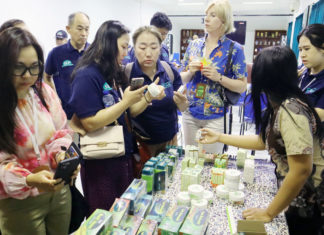 Kunjungi Pabrik Pak Oles, Delegasi APNAN Berburu Produk Herbal Bali