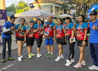 Runners di Kota Denpasar Antusias Ikut Kuis Berhadiah Ramuan Pak Oles